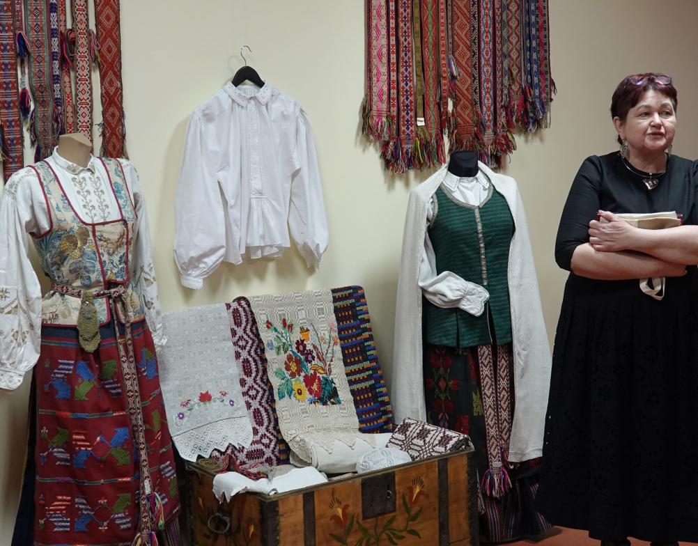 Baraginėje atidaryta tekstilės paroda