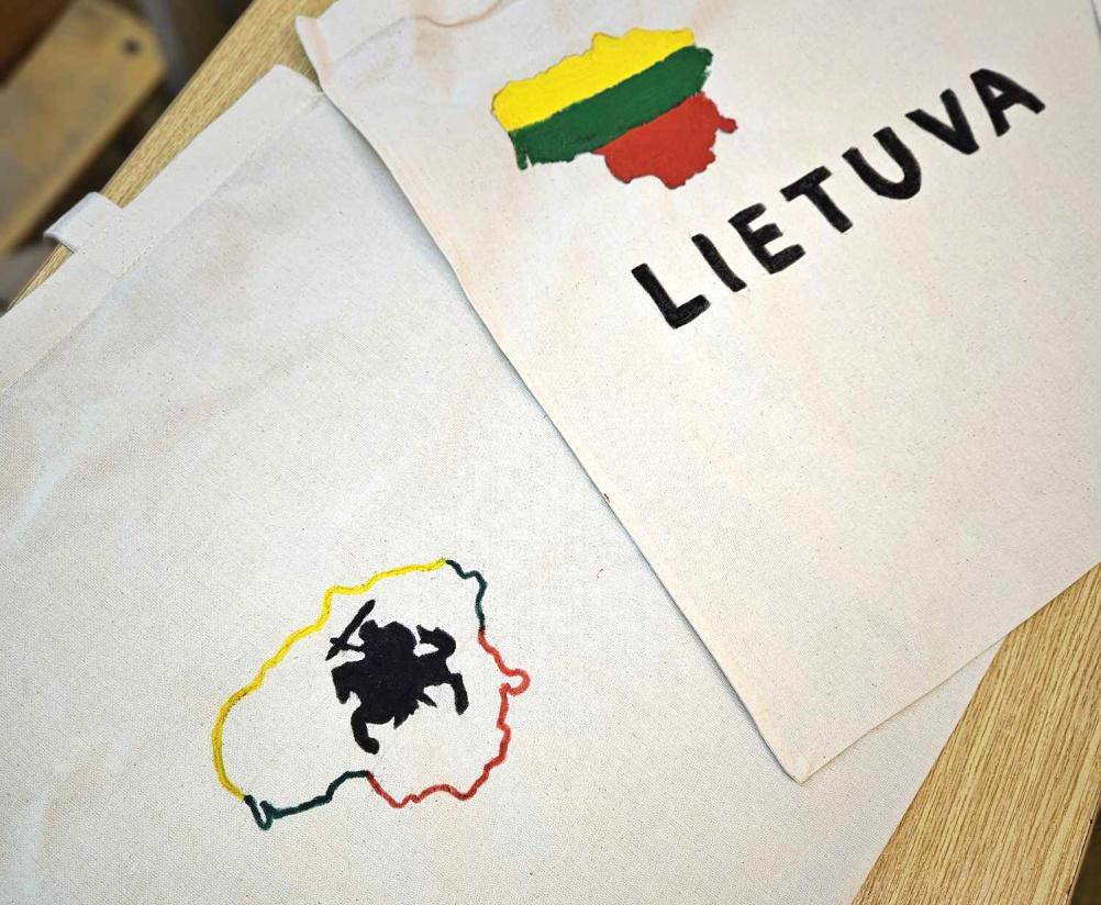 Edukacijos Lietuvos valstybinėms šventėms paminėti