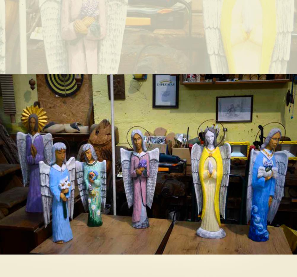 Raimundo Blažaičio medinių skulptūrų parodos „Angelų žemė“ atidarymas