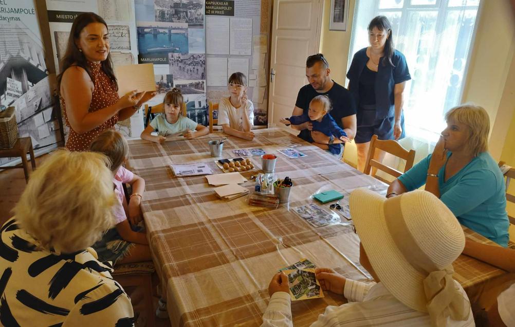 Vasariškas šeimadienis  „Atvirukas Marijampolei” 