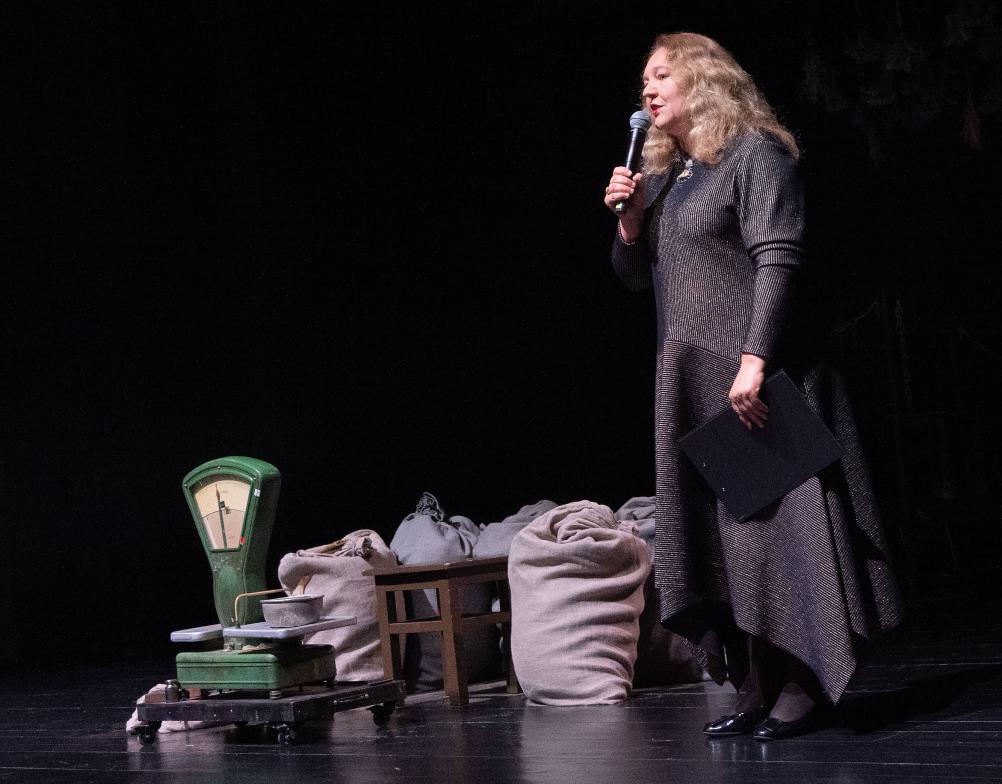Juozo Miltinio dramos teatro spektaklis „Pupos“ 
