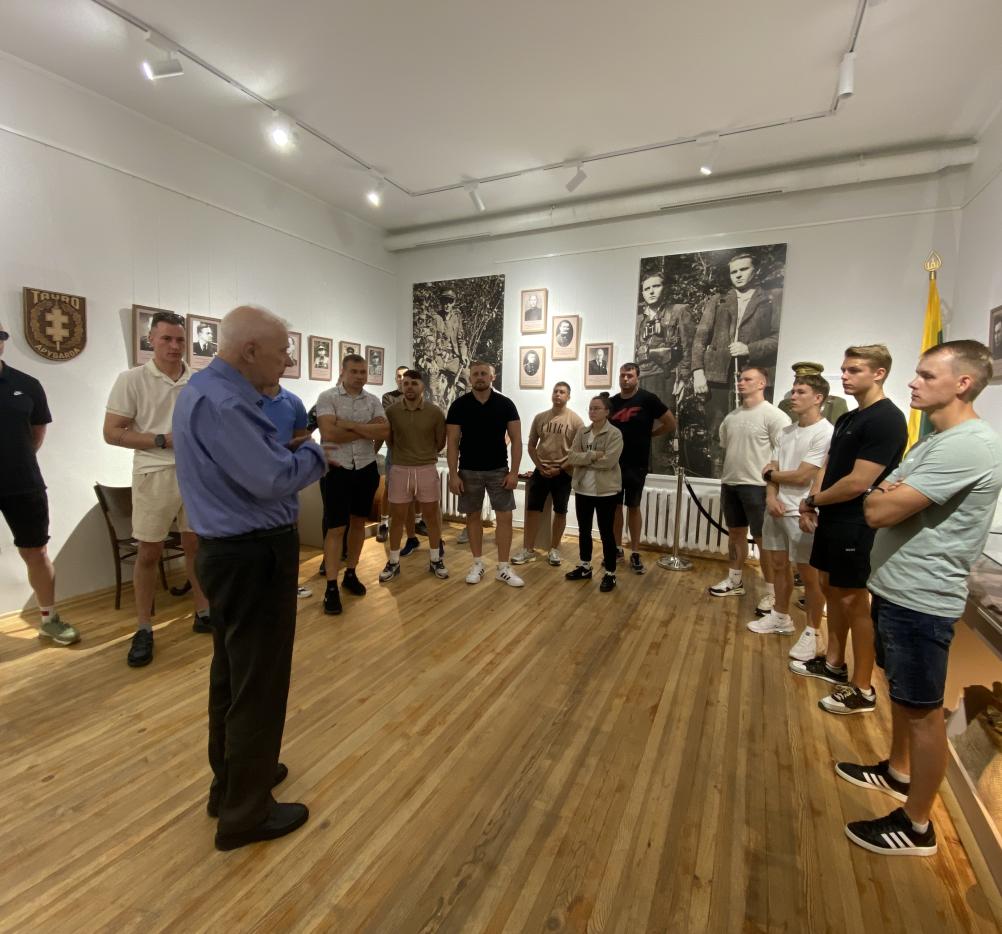 Kariai Tauro apygardos partizanų ir tremties muziejuje