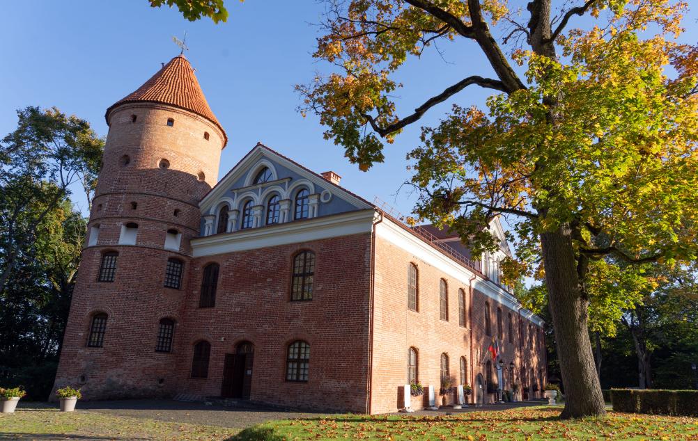 Penktoji parodų ciklo „(Ne)pažintas Romanas“ paroda – Raudondvaryje
